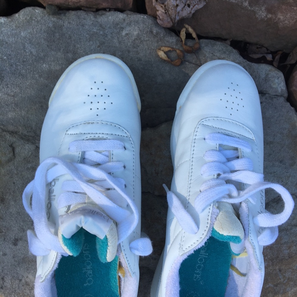 Balloons white sneakers